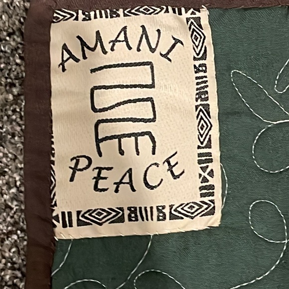 This is a quilt purchased in Nairobi Kenya new tags. - Picture 2 of 6